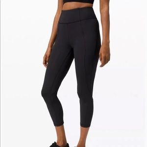 Lululemon Time to Sweat Crop 23”